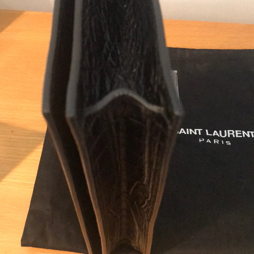 Authentic YSL crocodile embossed black clutch bag - Picture 4 of 8